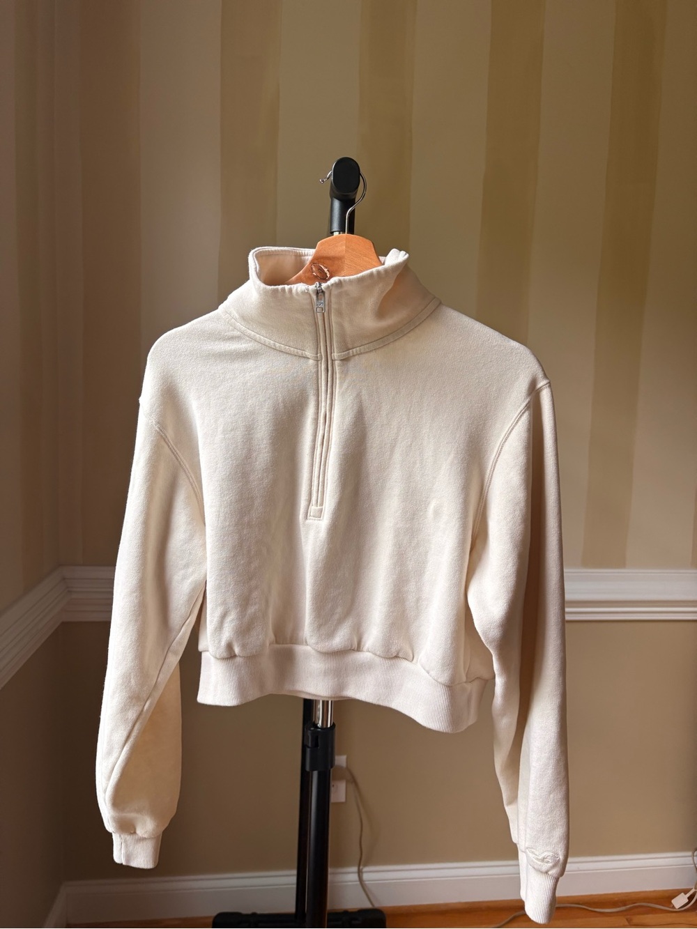 Hollister Cream Half-Zip Pullover